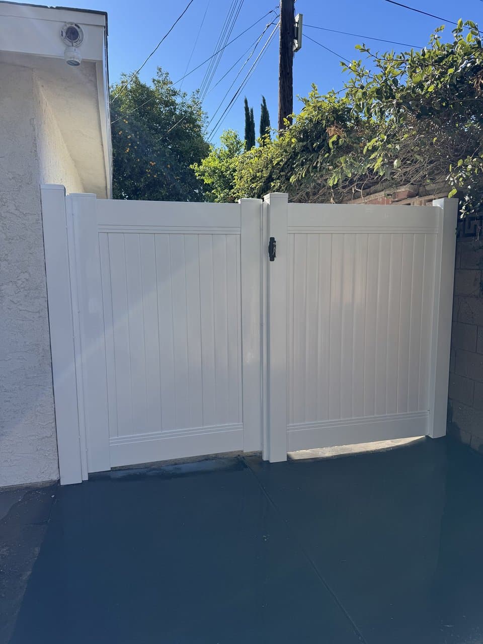 Vinyl Gates