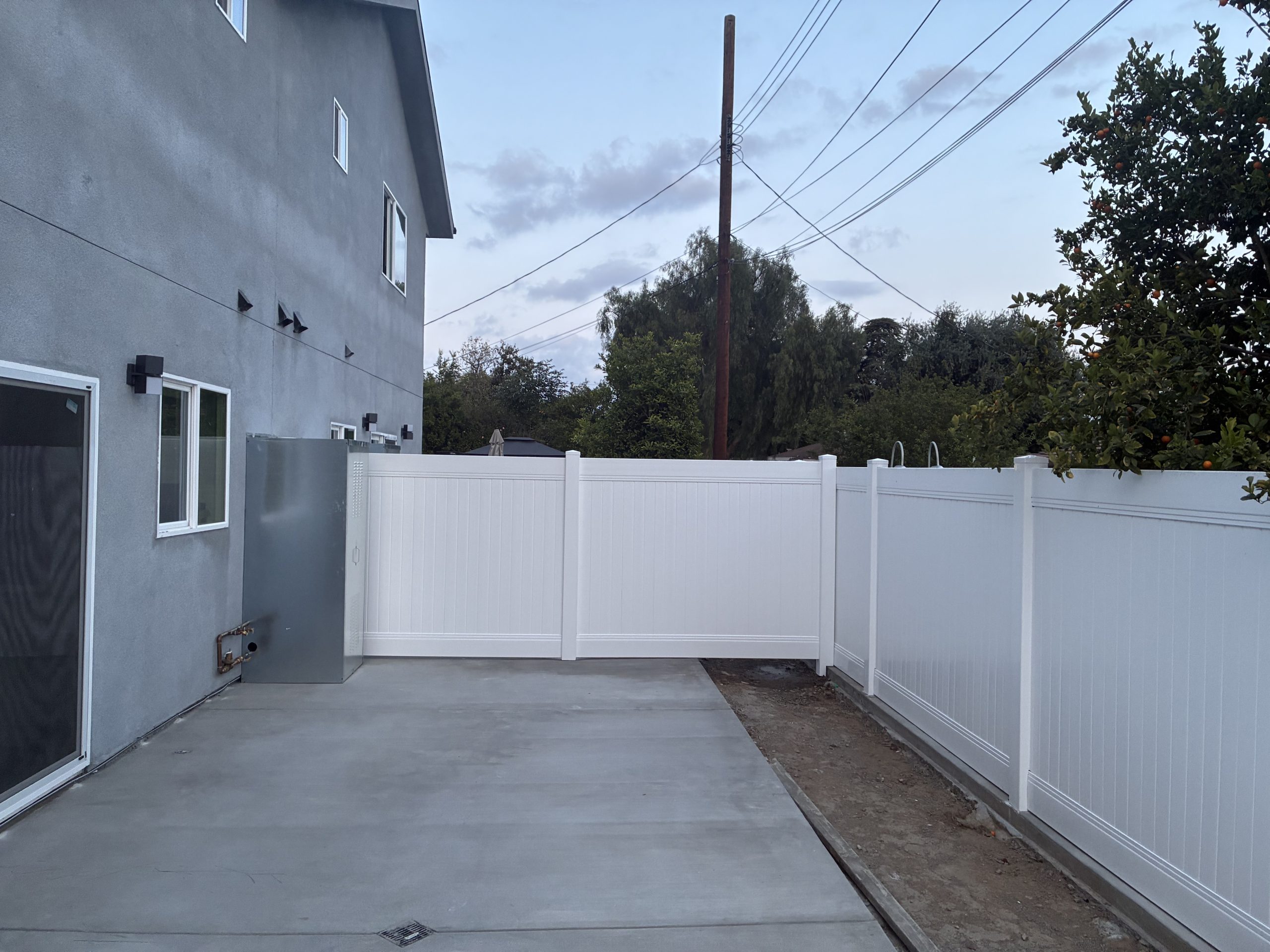 Vinyl Gates