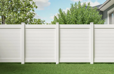 Does Vinyl Fencing in LA Significantly Impact Your Property Value?
